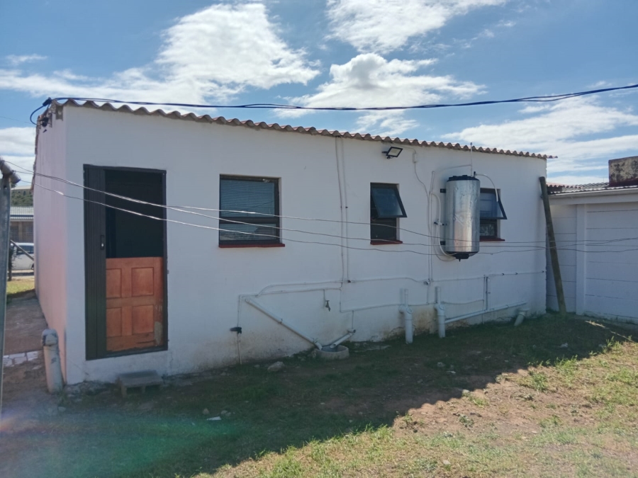 2 Bedroom Property for Sale in Kwa Nobuhle Eastern Cape